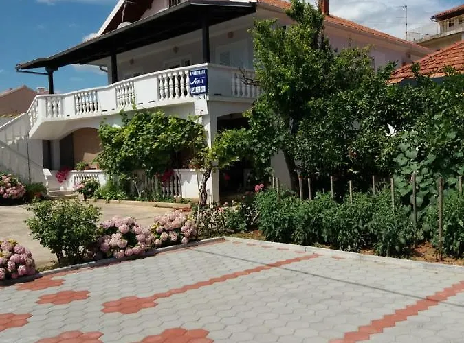 Apartmani Ana