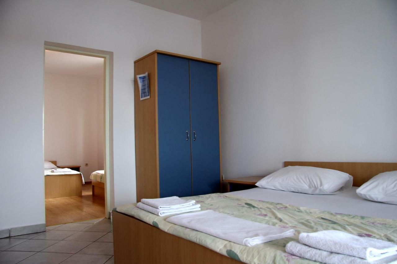 Ana Apartment *